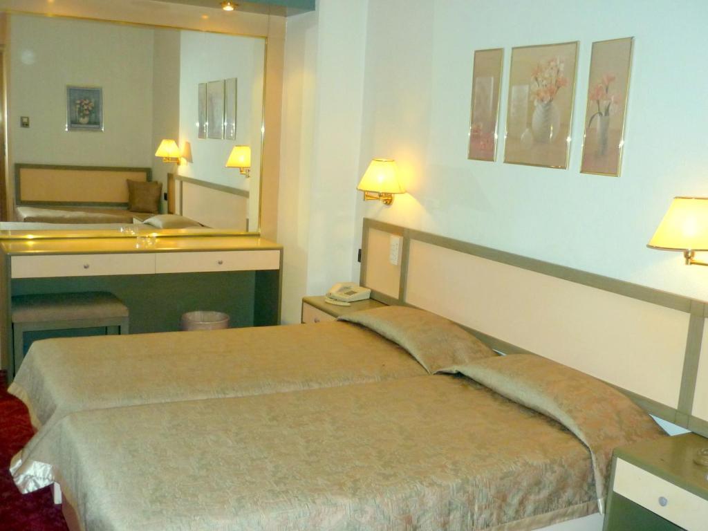 Rainbow Hotel Rhodes City Стая снимка